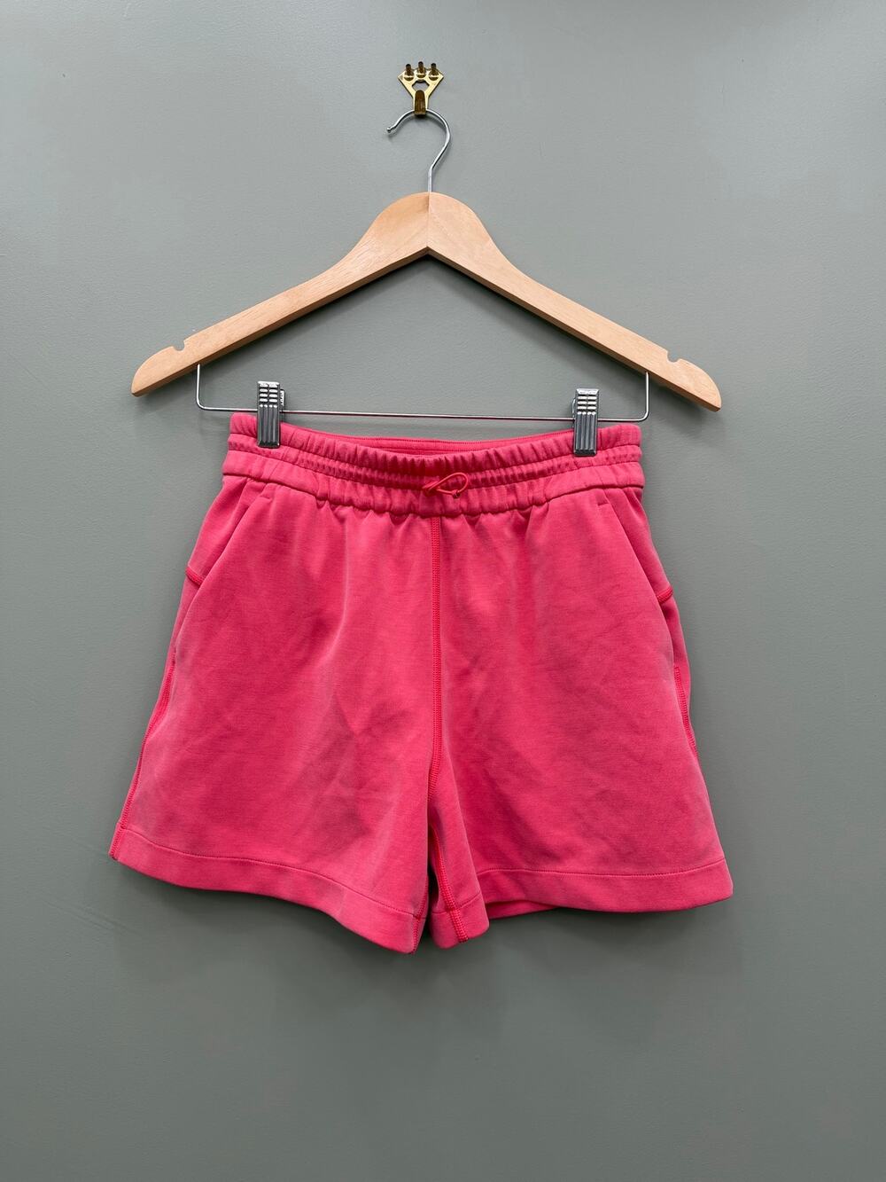 Lululemon Softstreme High Rise Shorts Pink Size 4 Athleisure Lounge